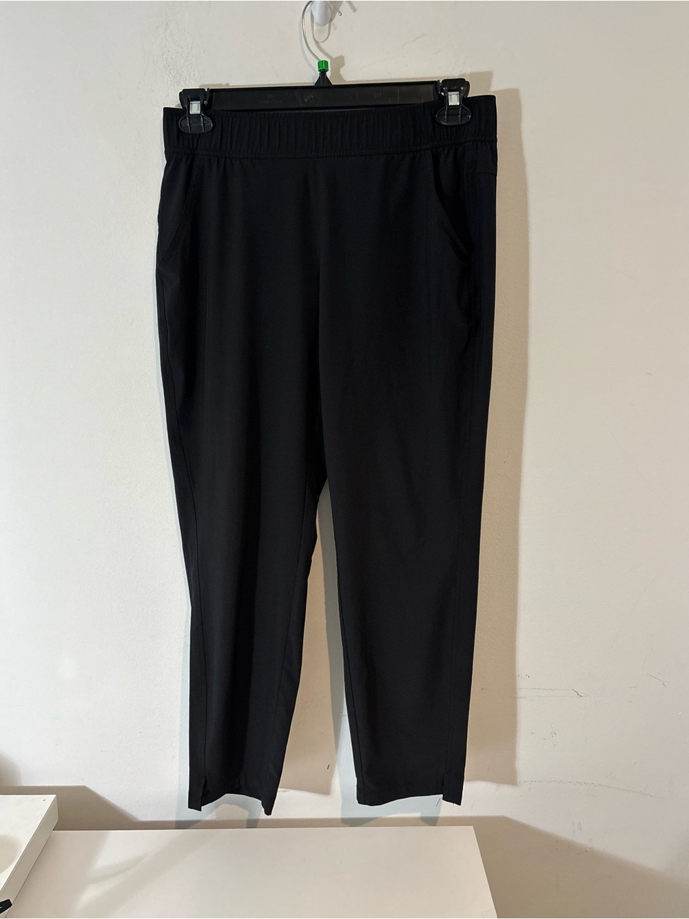 Eddie Bauer Women Medium Black Departure Ankle Pants Lightweight Strecth Pullon